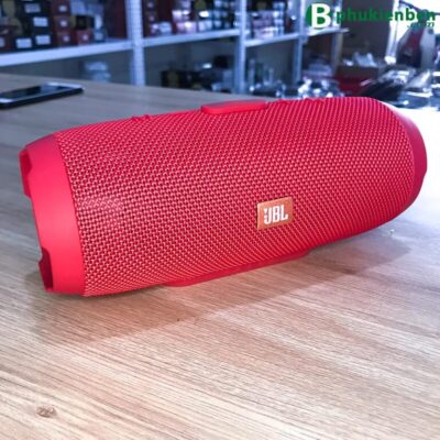 Loa Bluetooth Charge 3 bên ngoài
